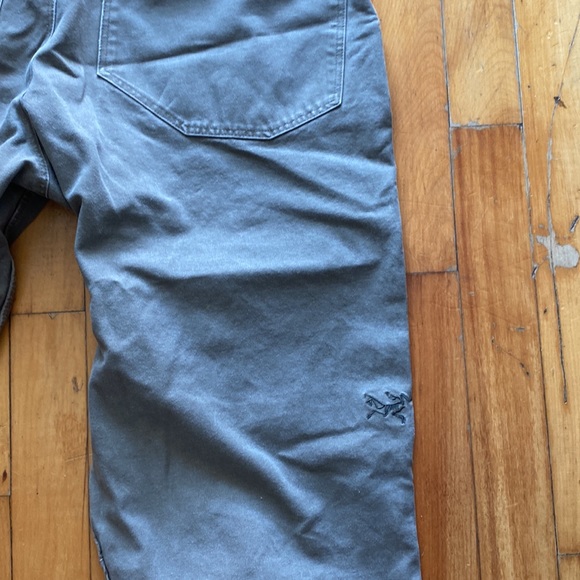 Men capri Arc’teryx pants - Picture 3 of 9